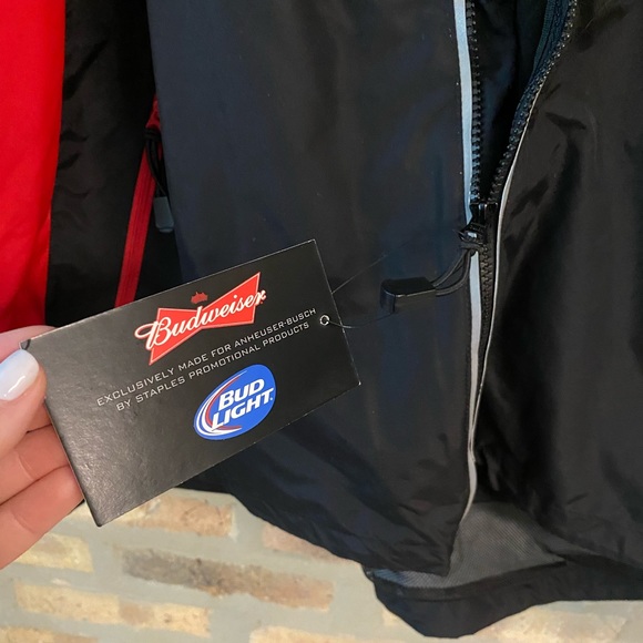 COPY - Authentic Budweiser Men’s Puffer Coat - Picture 5 of 6